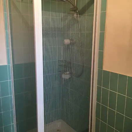 Muckross School House